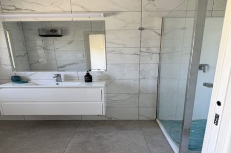 Photo of property in 1 Renown Road, Raumati South, Paraparaumu, 5032