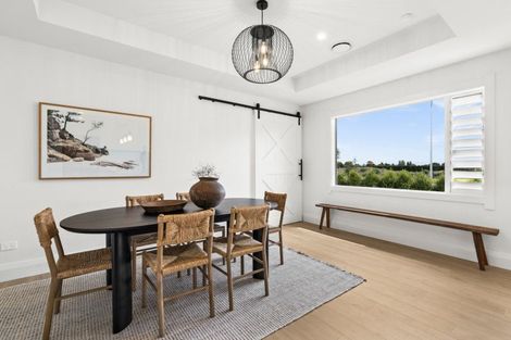 Photo of property in 129 Middle Road, Havelock North, 4130