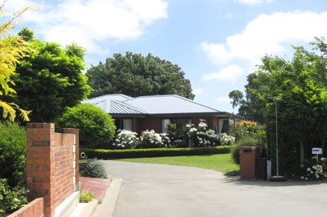 Photo of property in 11 Chesterfield Mews, Russley, Christchurch, 8042