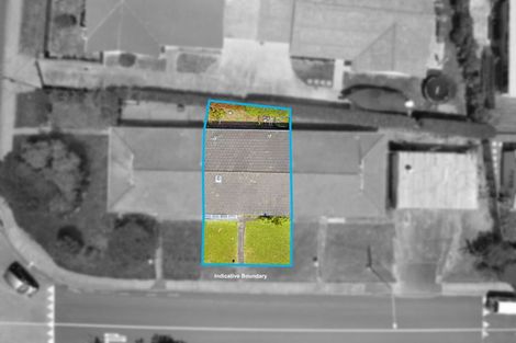 Photo of property in 2/2 Vodanovich Road, Te Atatu South, Auckland, 0610