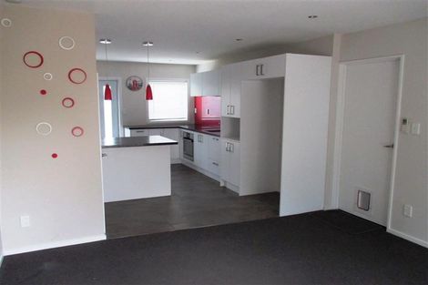 Photo of property in 2/452 Worcester Street, Linwood, Christchurch, 8011