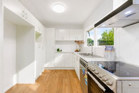 Photo of property in 9 Oteha Valley Road, Northcross, Auckland, 0632