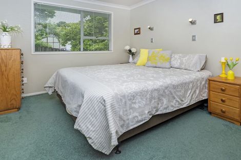 Photo of property in 10 Opal Avenue, Pakuranga, Auckland, 2010