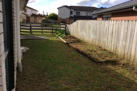 Photo of property in 3b Charlenne Close, Ranui, Auckland, 0612