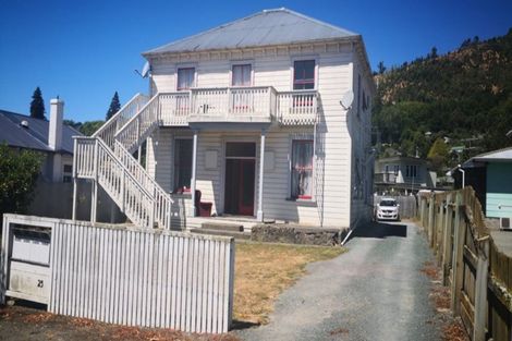 Photo of property in 25 Waimea Road, Nelson South, Nelson, 7010