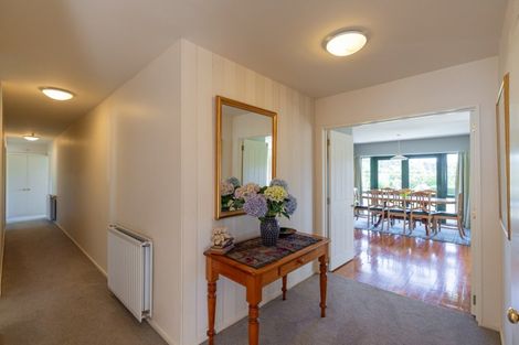 Photo of property in 132 Round Hill Road, Loburn, 7472