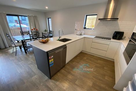 Photo of property in 36 Matawhanga Drive, Wattle Downs, Auckland, 2103