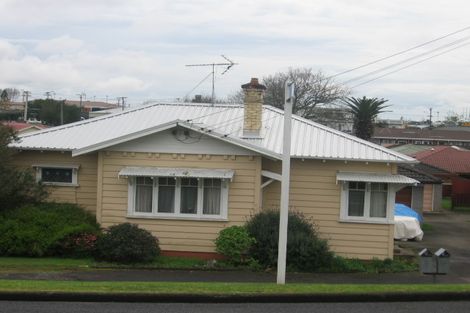 Photo of property in 2/25 Wellington Street, Papakura, 2110