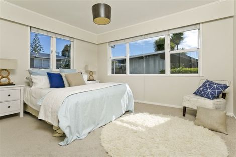 Photo of property in 51 Sycamore Drive, Sunnynook, Auckland, 0620