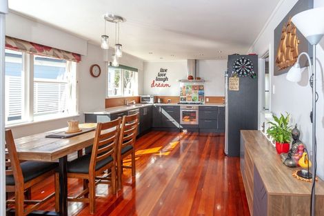 Photo of property in 210 Waikiekie Road, Thames, 3500
