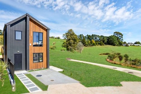 Photo of property in 20 Piringa Road, Pukekohe, 2120