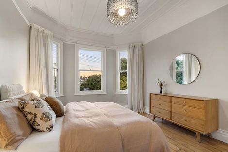 Photo of property in 46 Belle Vue Avenue, Northcote Point, Auckland, 0627