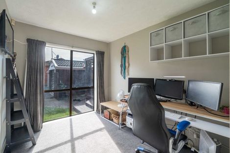 Photo of property in 2/126b Inwoods Close, Parklands, Christchurch, 8083