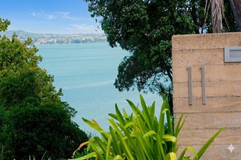 Photo of property in 1/11 Pullum Street, Birkenhead, Auckland, 0626