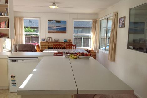 Photo of property in 43 Arkles Strand, Arkles Bay, Whangaparaoa, 0932