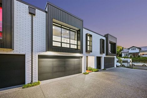 Photo of property in 2/21 Manning Street, Hamilton Central, Hamilton, 3204