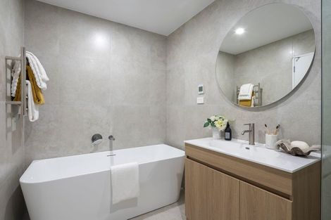 Photo of property in 1 Rengarenga Rise, Fairview Heights, Auckland, 0632