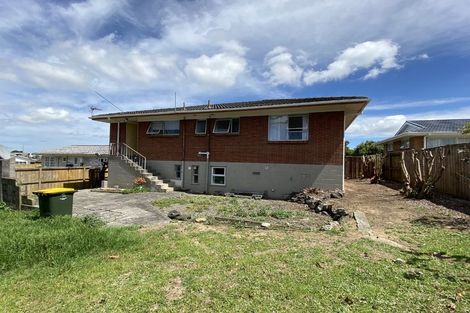 Photo of property in 72 Botany Road, Botany Downs, Auckland, 2010