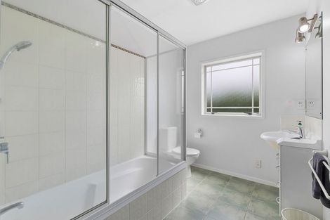 Photo of property in 147a Hobsonville Road, West Harbour, Auckland, 0618