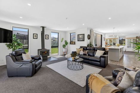 Photo of property in 9 Isthmus Place, Lake Hawea, Wanaka, 9382