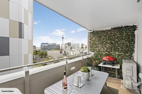 Photo of property in 4b/22 Beresford Square, Auckland Central, Auckland, 1010