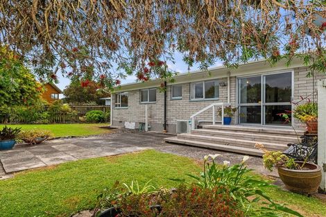 Photo of property in 12 Windsor Avenue, Waikanae, 5036