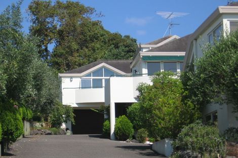 Photo of property in 1/14 Bournemouth Terrace, Murrays Bay, Auckland, 0630
