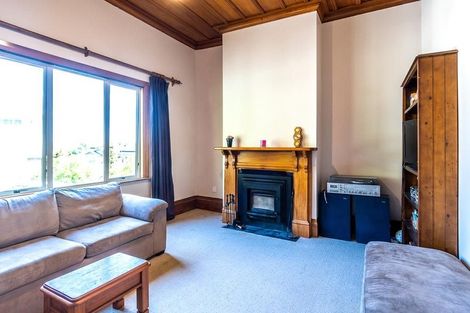 Photo of property in 21 Chaucer Road, Hospital Hill, Napier, 4110