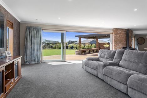 Photo of property in 8 Pukeko Way, Amberley, 7410