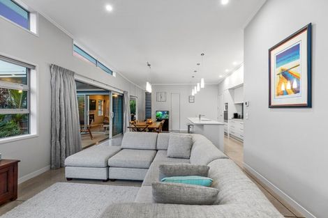 Photo of property in 11 Oceania Sands Way, Papamoa Beach, Papamoa, 3118