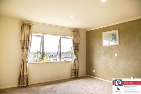 Photo of property in 6 Canary Place, Unsworth Heights, Auckland, 0632