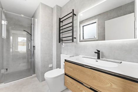 Photo of property in 1/258 Lake Road, Hauraki, Auckland, 0622