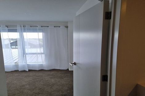 Photo of property in 4/3 Walsh Road, Wainui, 0932