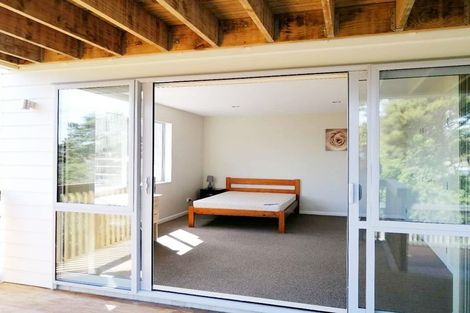 Photo of property in 70 Laurel Oak Drive, Schnapper Rock, Auckland, 0632