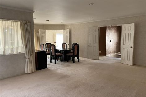 Photo of property in 14 Tolben Place, Golflands, Auckland, 2013