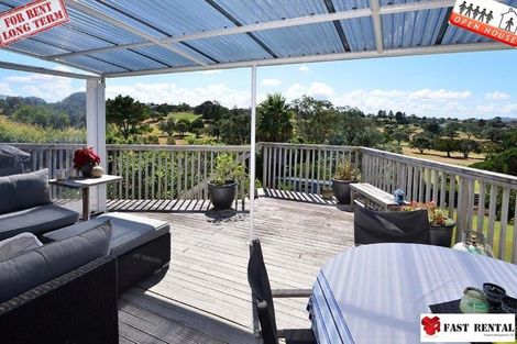 Photo of property in 20 Tawhana Crescent, Red Beach, 0932