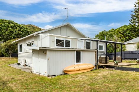Photo of property in 3 Onepu Road, Pukerua Bay, 5026