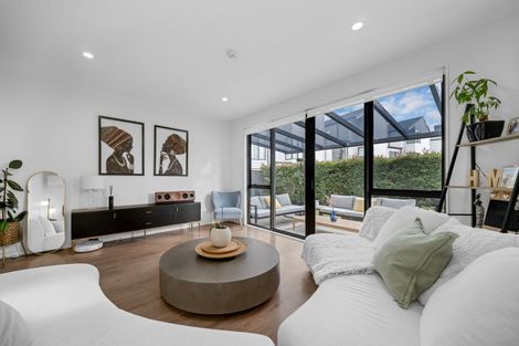 Photo of property in 4 Manahau Lane, Flat Bush, Auckland, 2019