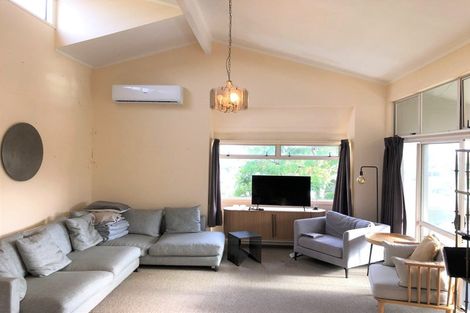 Photo of property in 61 Stanley Point Road, Stanley Point, Auckland, 0624