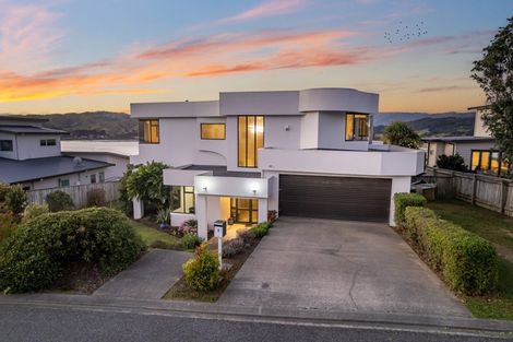 Photo of property in 5 Bowsprit Way, Whitby, Porirua, 5024