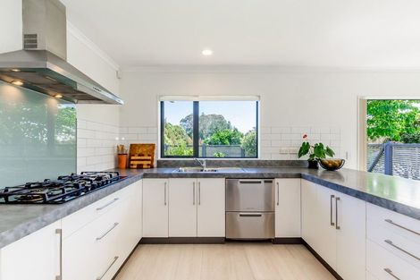 Photo of property in 2 Soldiers Way, Paraparaumu, 5032