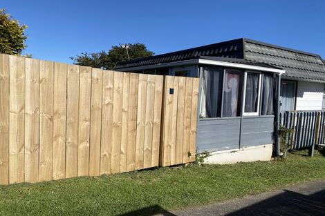 Photo of property in 1/9 Vina Place, Massey, Auckland, 0614