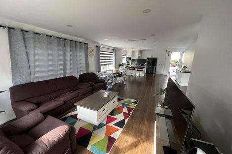 Photo of property in 31 Sunshine Boulevard, Sunnyvale, Auckland, 0612