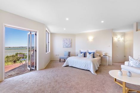 Photo of property in 38 Bannings Way, Hobsonville, Auckland, 0618