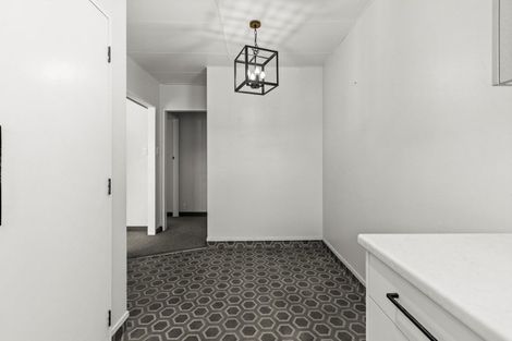 Photo of property in 1/8 Lee Road, Taradale, Napier, 4112