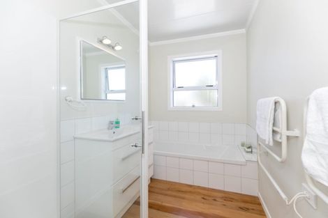 Photo of property in 27 Aberdeen Drive, Dinsdale, Hamilton, 3204