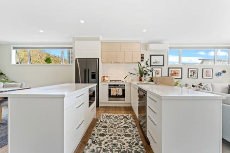 Photo of property in 33 Sanremo Lane, Stanmore Bay, Whangaparaoa, 0932