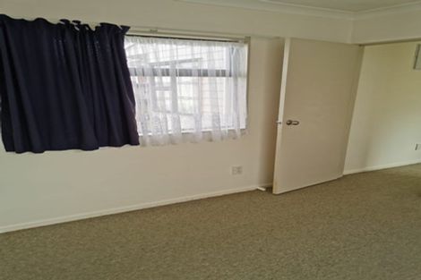 Photo of property in 70 Sturges Road, Henderson, Auckland, 0612