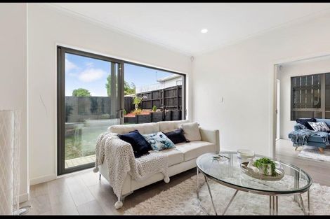 Photo of property in 24a Styca Place, Sunnyvale, Auckland, 0612