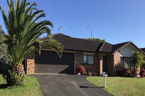 Photo of property in 13 Reinheimer Place, Flat Bush, Auckland, 2016